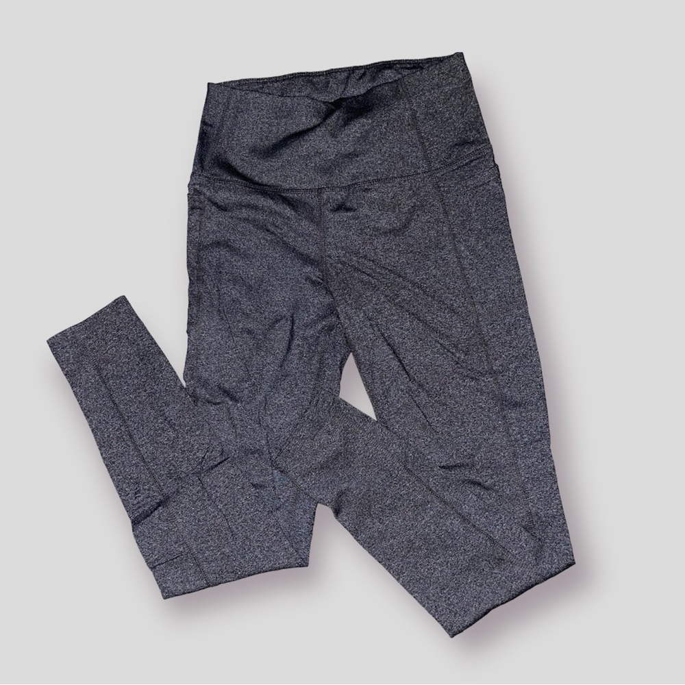 Grey leggings with pockets